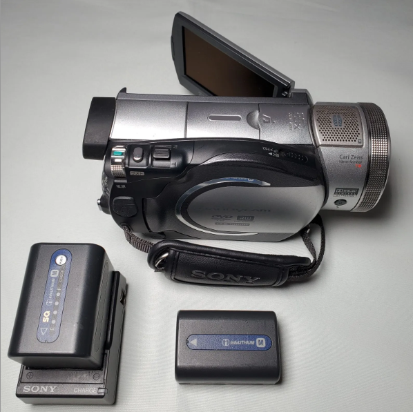 ソニー Handycam HDR-UX1